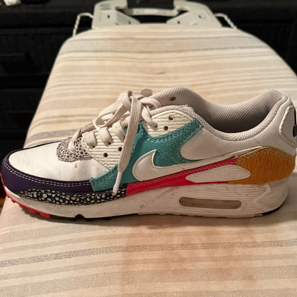 Women’s Nike Air Max 90 SE- Animal White -Size 9 - Picture 5 of 7